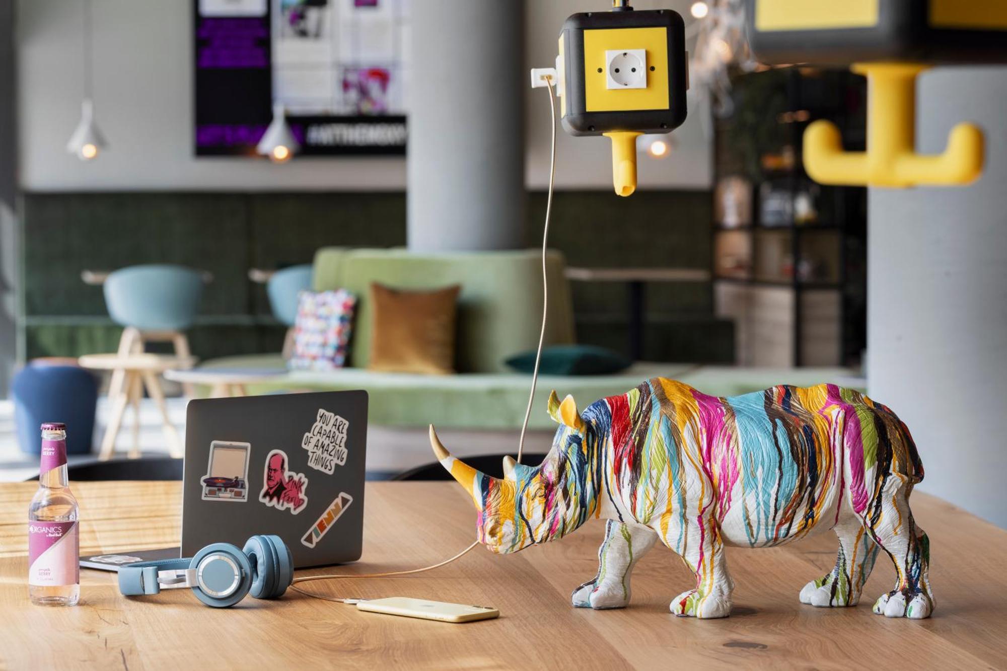 Moxy Vienna City East المظهر الخارجي الصورة